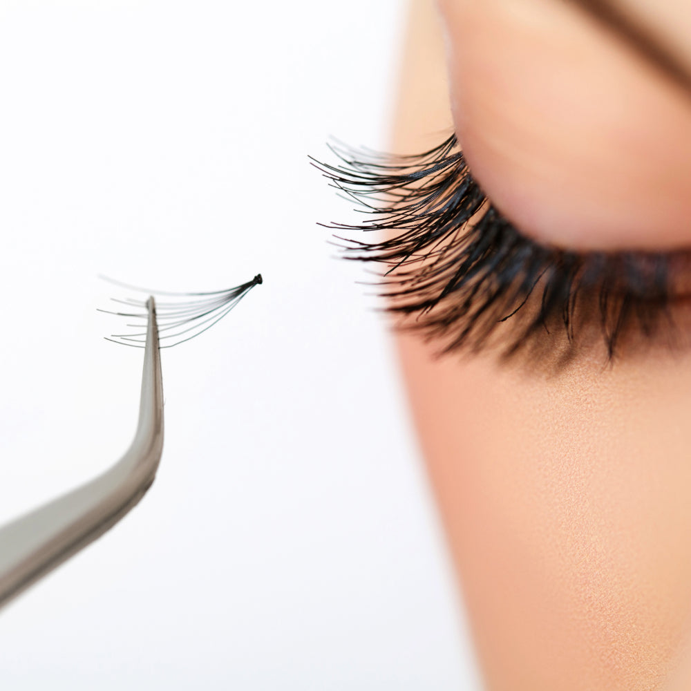 Eyelash Extensions: Myths and Facts Debunked